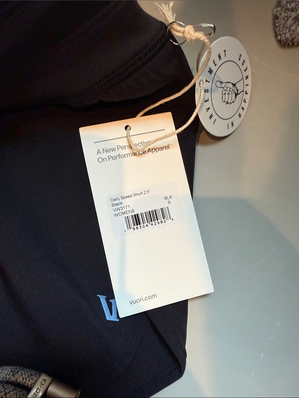 NWT Vuori daily speed short 2.5” - Picture 3 of 4